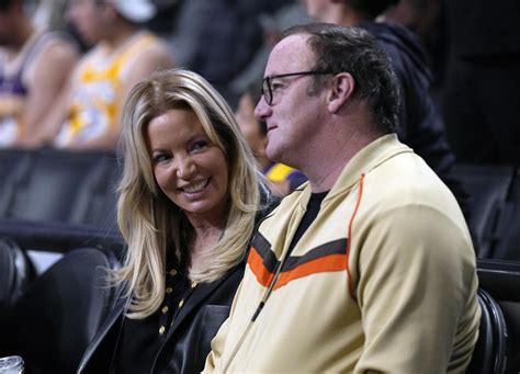who did jeanie buss marry|Lakers Owner Jeanie Buss and Actor/Comedian Jay Mohr Are .